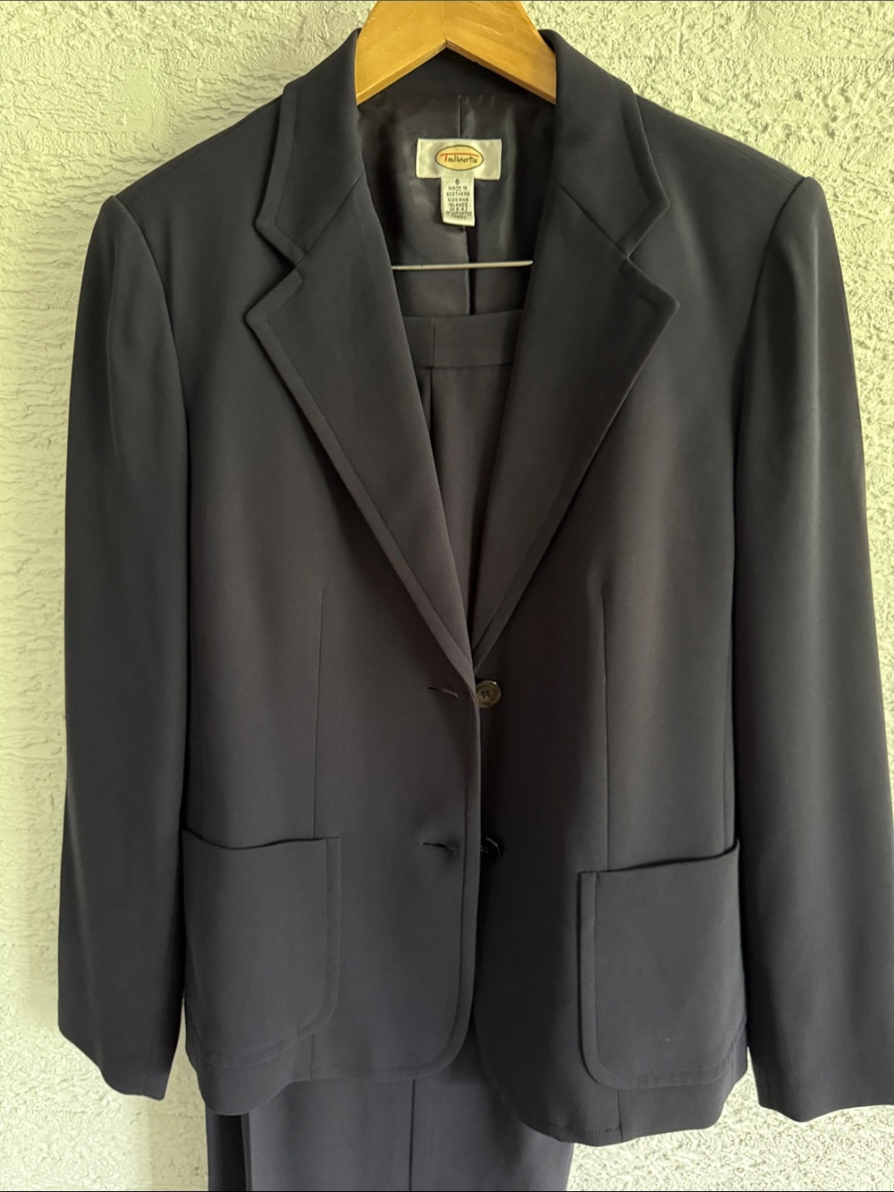 Talbots  Women's Tailored suit navy blue